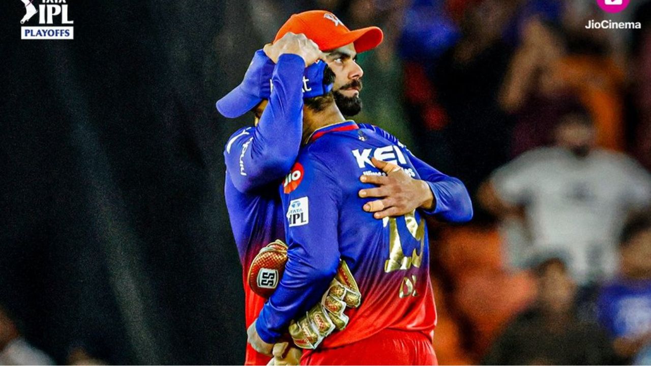 Virat Kohli, Dinesh Karthik