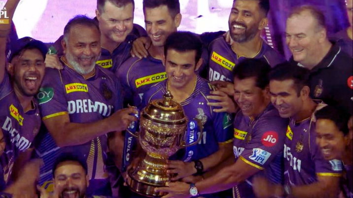 Gautam Gambhir with IPL trophy