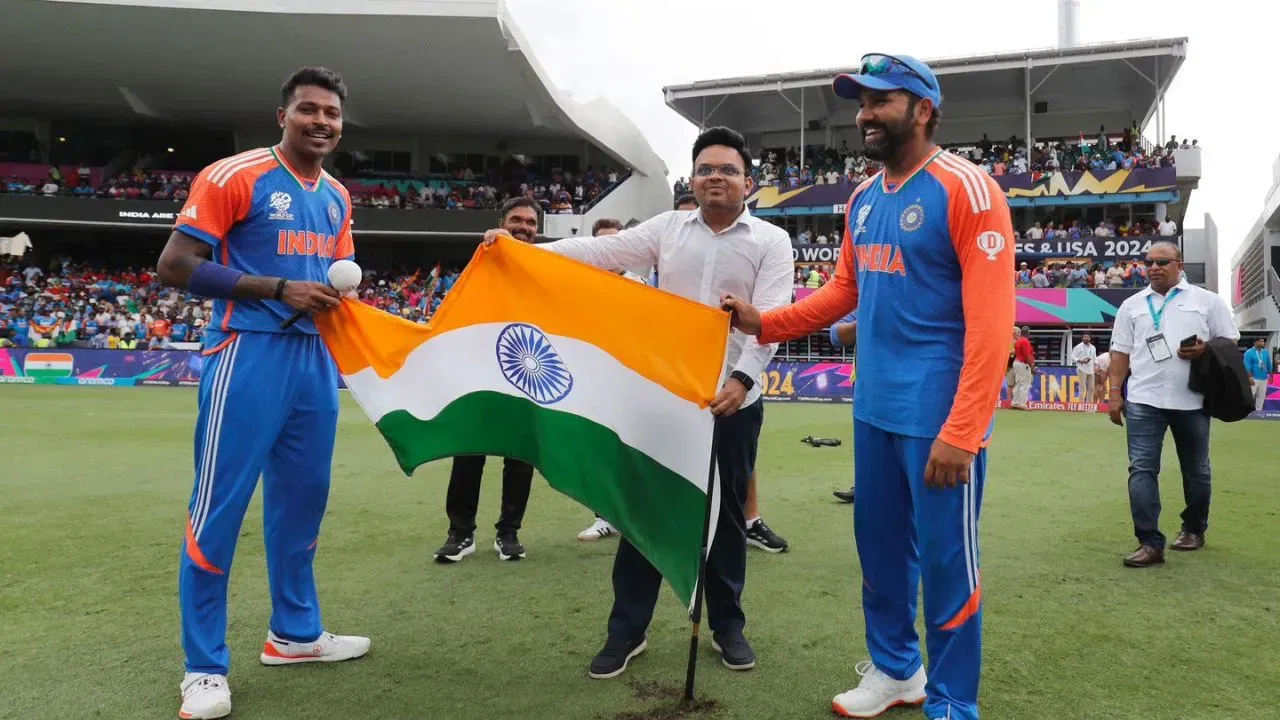 Jay Shah with Rohit Sharma and Hardik Pandya