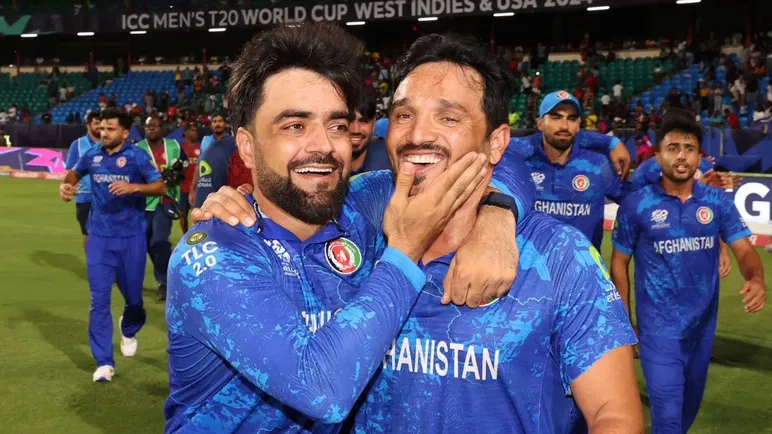 Rashid Khan, Gulbadin Naib