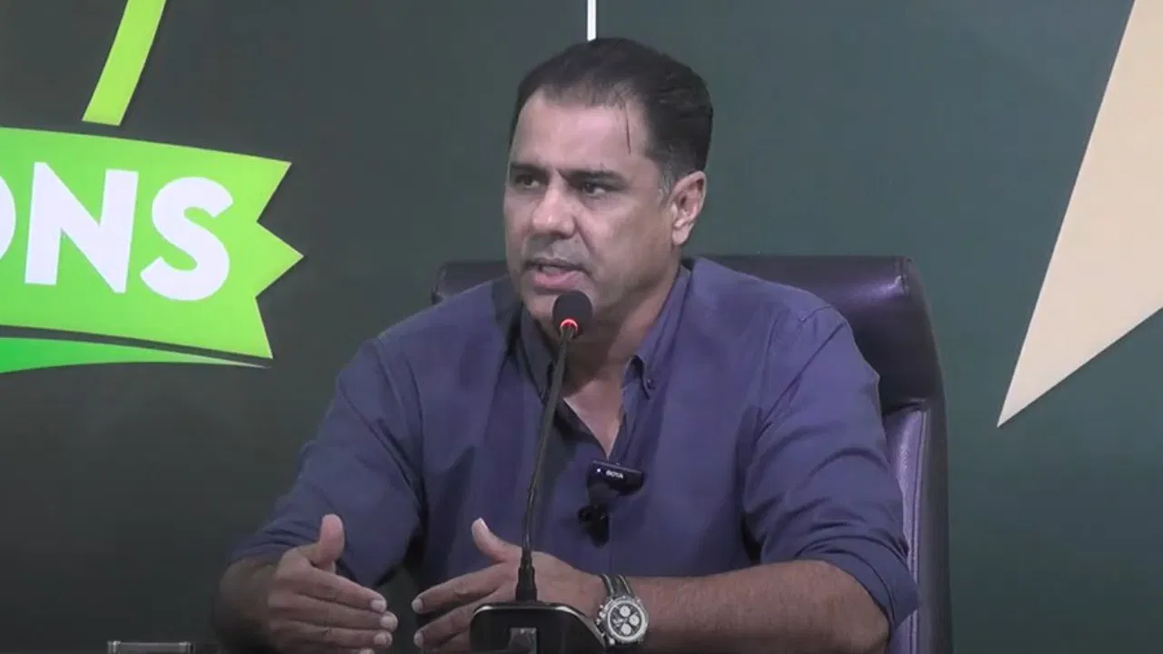 Waqar Younis to help Pakistan Cricket