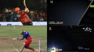 Dinesh Karthik, Heinrich Klaasen