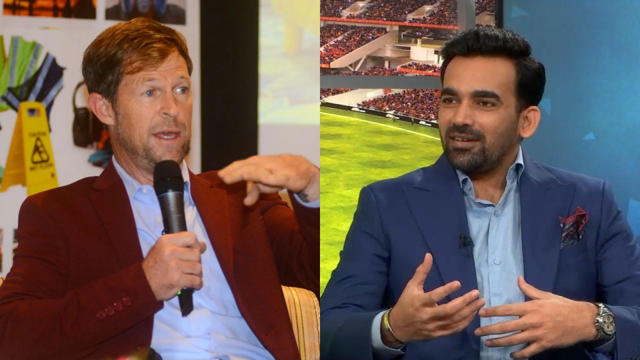 Jonty Rhodes and Zaheer Khan