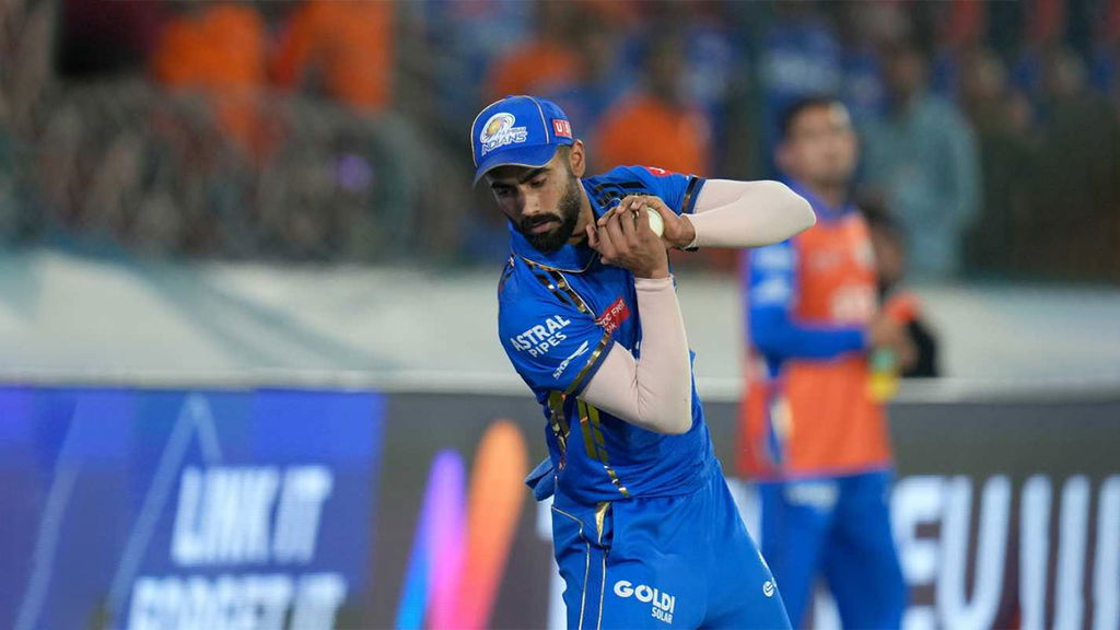 Naman Dhir Took A Smart Catch On The Boundary Line To Remove Abhishek Sharma