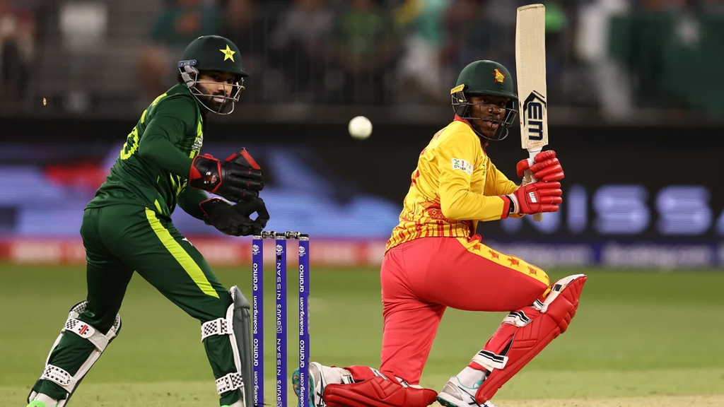 Milton Shumba Plays A Paddle During His Brief Stay