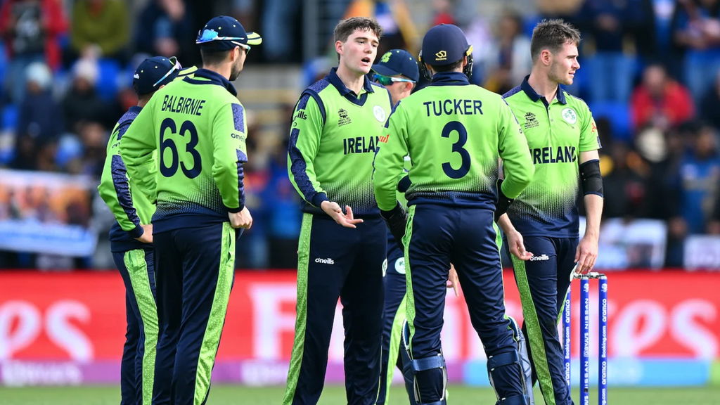 George Delany And Team Mates Celebrate Upon Dhananjaya De Silva's Dismissalv