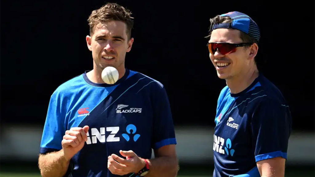 Tim Southee Gets Ready For A Bowl As Michael Bracewell Looks On