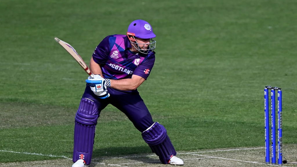 George Munsey Guides One Behind Square