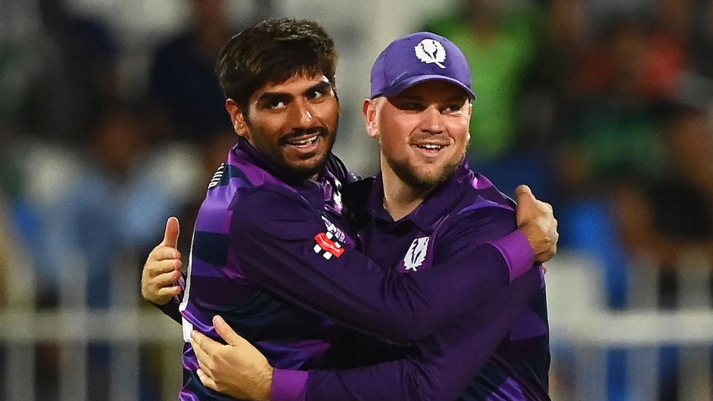 Hamza Tahir Celebrates Mohammad Rizwan's Wicket With Mark Watt