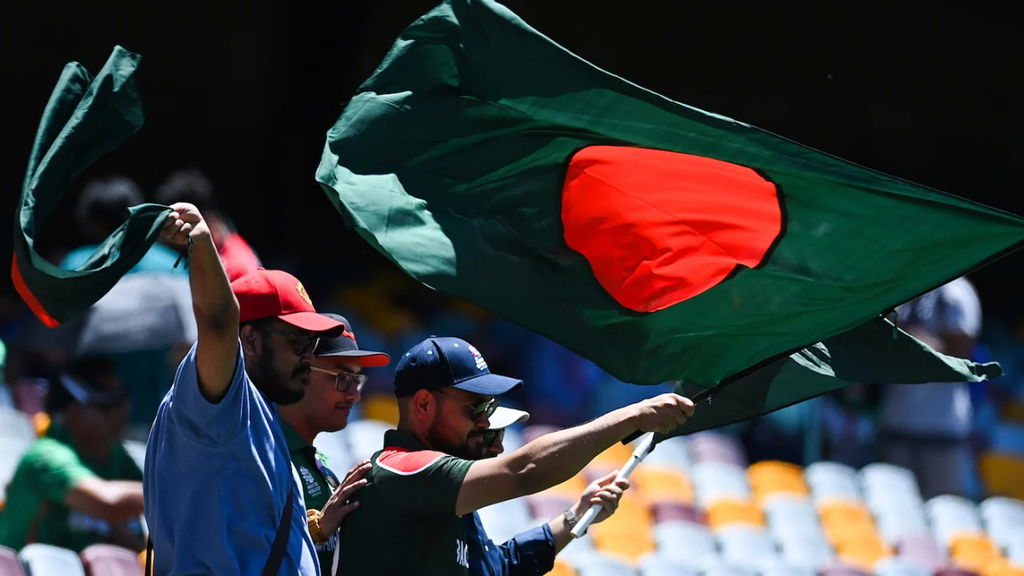 Bangladesh Fans Arrived On Time, And In Form, At The Gabba