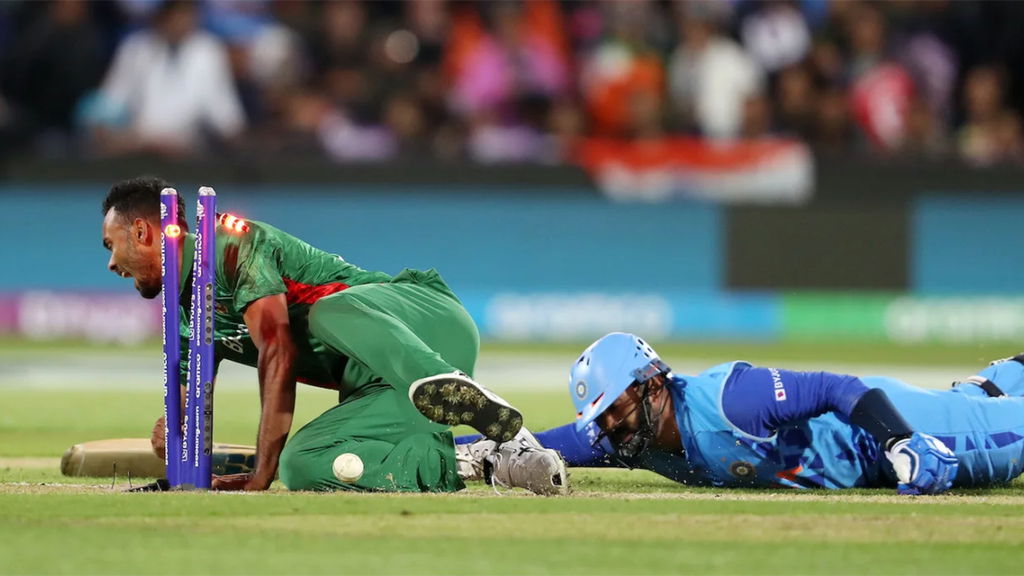 Dinesh Karthik Was Adjudged Run Out By Shoriful Islam