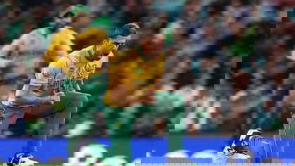 Anrich Nortje rocked Pakistan with two quick wickets