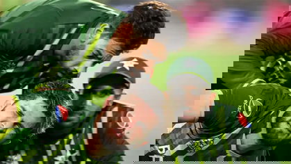 Concerned faces all around as Shaheen Afridi stays down after pulling off a sharp catch