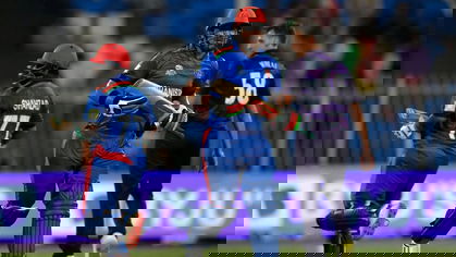 Mohammad Shahzad and Hazratullah Zazai steal a single