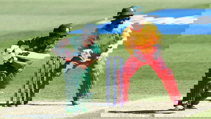 Afif Hossain scored some quick runs towards the close