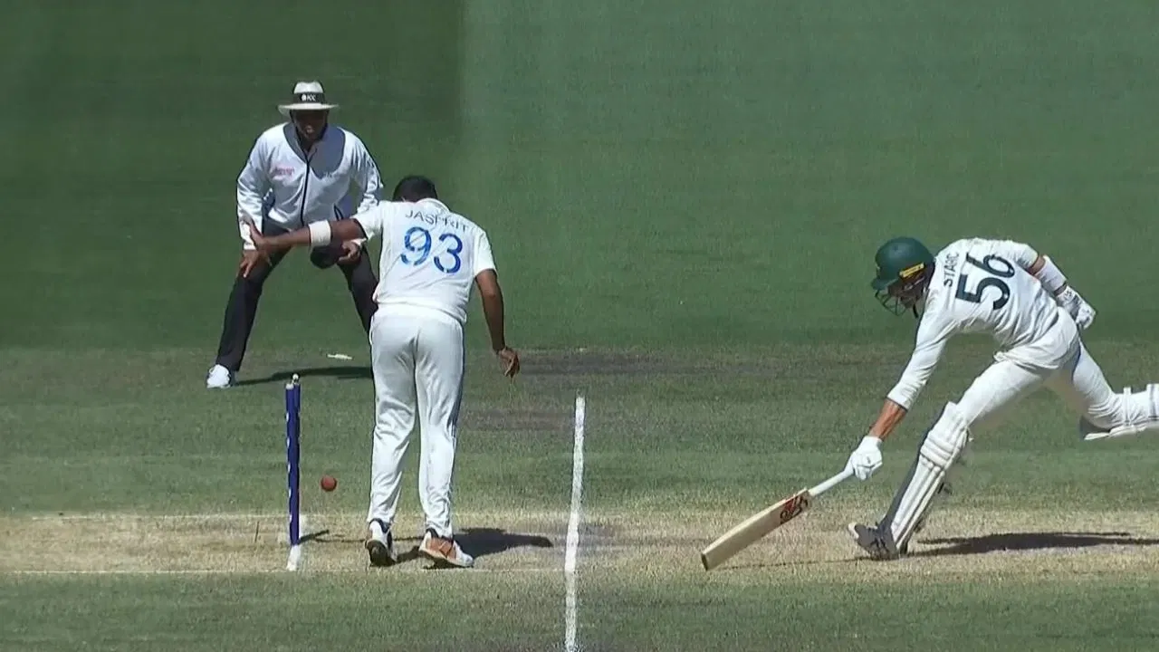 Mitchell Starc Run Out As Rishabh Pant Does Magic