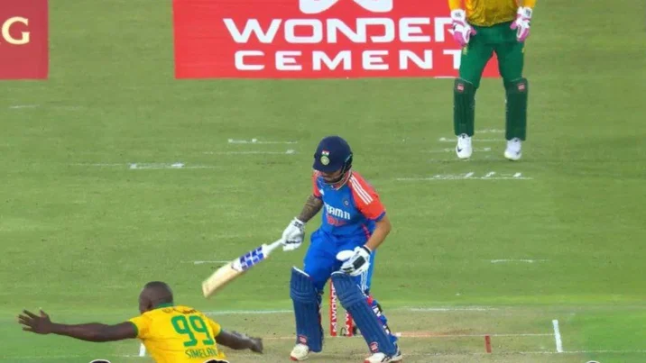 Rinku Singh Falls To Yorker