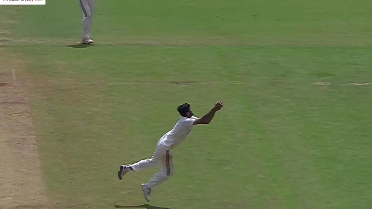 Alick Athanaze Dimissed By Washington Sundar Stunner