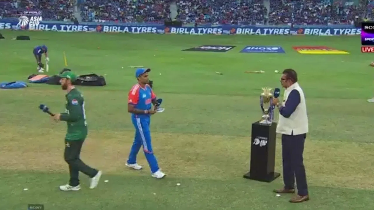 Watch: Suryakumar Yadav humiliates Salman Agha with brutal handshake snub at India-Pakistan toss