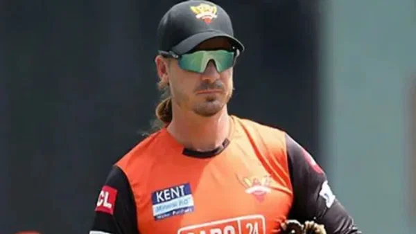 Dale Steyn Kartik Tyagi