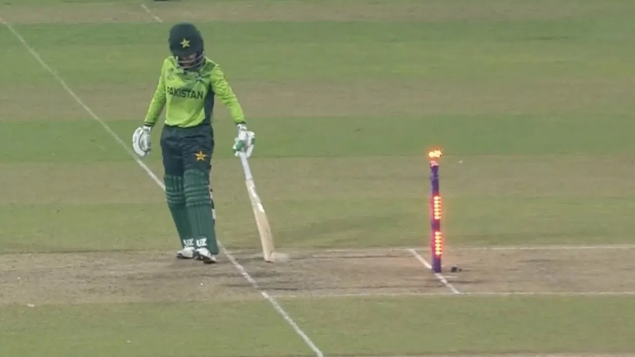 Muneeba Ali in action at India vs Pakistan clash