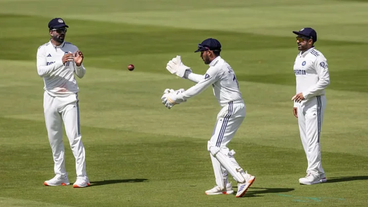Dhruv Jurel ignored by Indian teammates