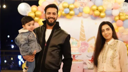 Imad Wasim with Family