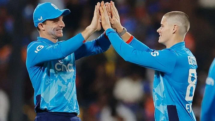 Jacob Bethell with Jos Buttler