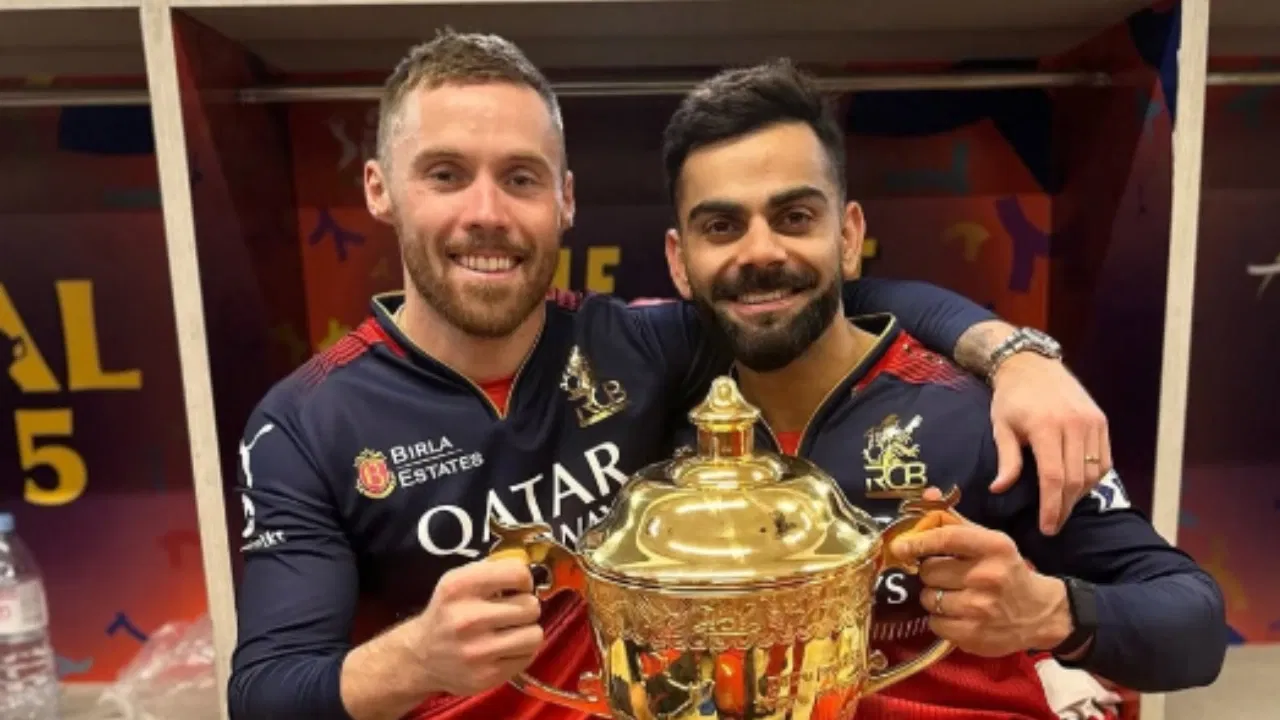 Phil Salt and Virat Kohli