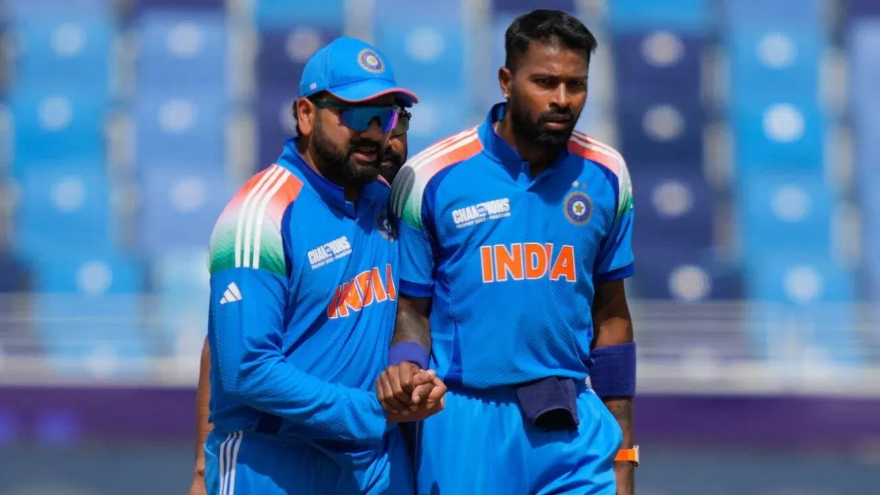 Hardik Pandya with Rohit Sharma