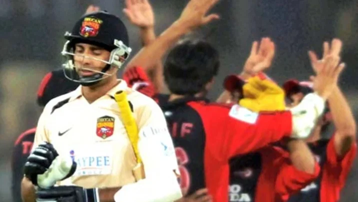 VVS Laxman and Aakash Chopra were unfairly treated by DC and KKR