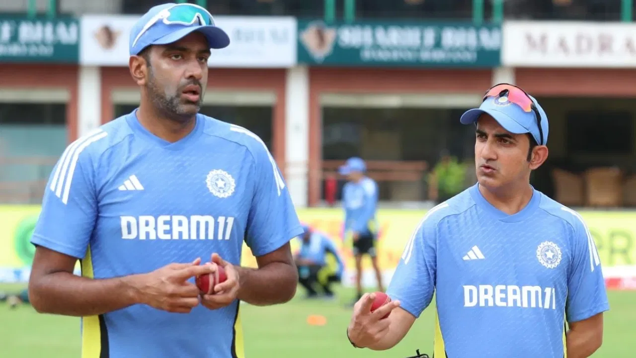 Ravichandran Ashwin and Gautam Gambhir.