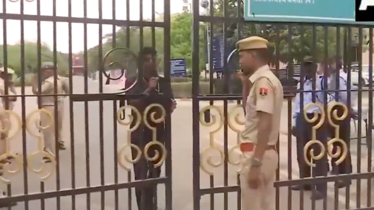 IPL 2025 Receives Bomb Threat In Jaipur Stadium