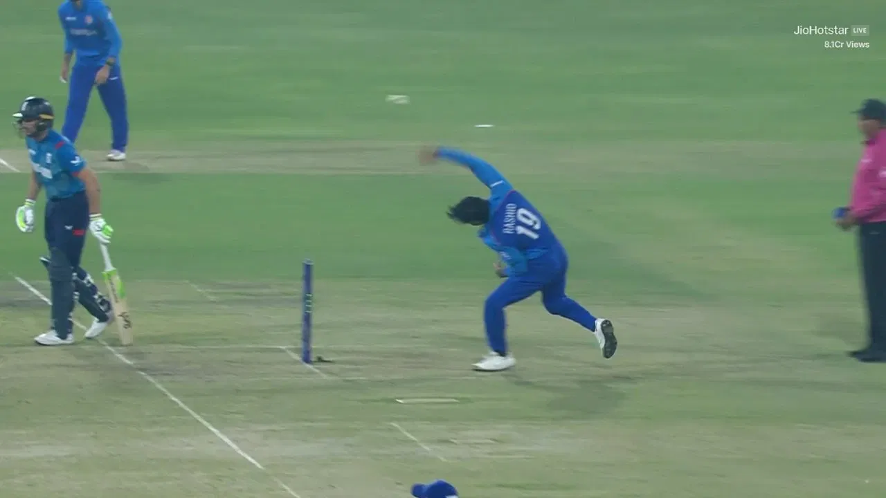 Rashid Khan bizarre ball