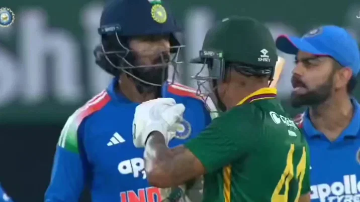 Udhar Baith Na KL Rahul Ruthlessly Ignores Virat Kohli S Advice Passes Cheeky Smile To Rohit Sharma
