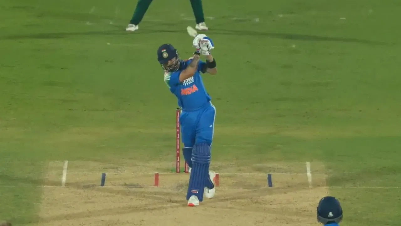 Virat Kohli No Look Six
