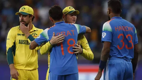 Virat Kohli Steve Smith Share A Hug As Travis Head Hardik Pandya Look