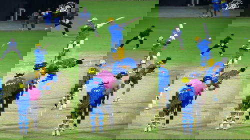 CSK start disrespecting MS Dhoni as soon as Sanju Samson joins