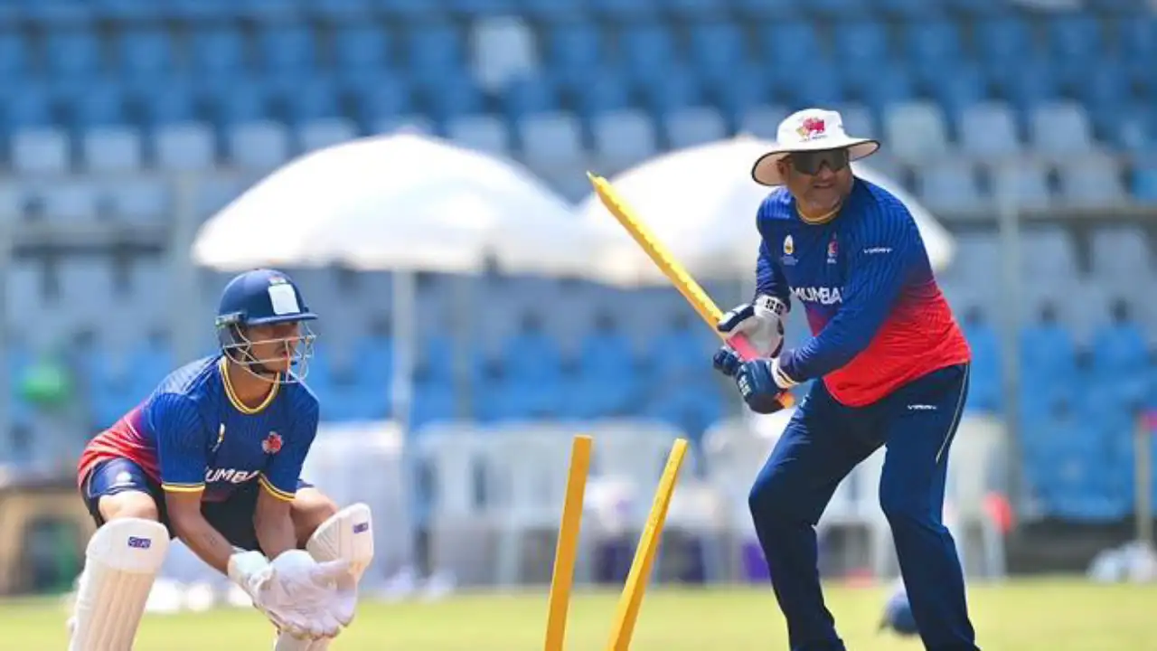 Yashasvi Jaiswal finally starts wicketkeeping in Ranji Trophy 2026 Yashasvi Jaiswal finally starts wicketkeeping in Ranji Trophy 2026