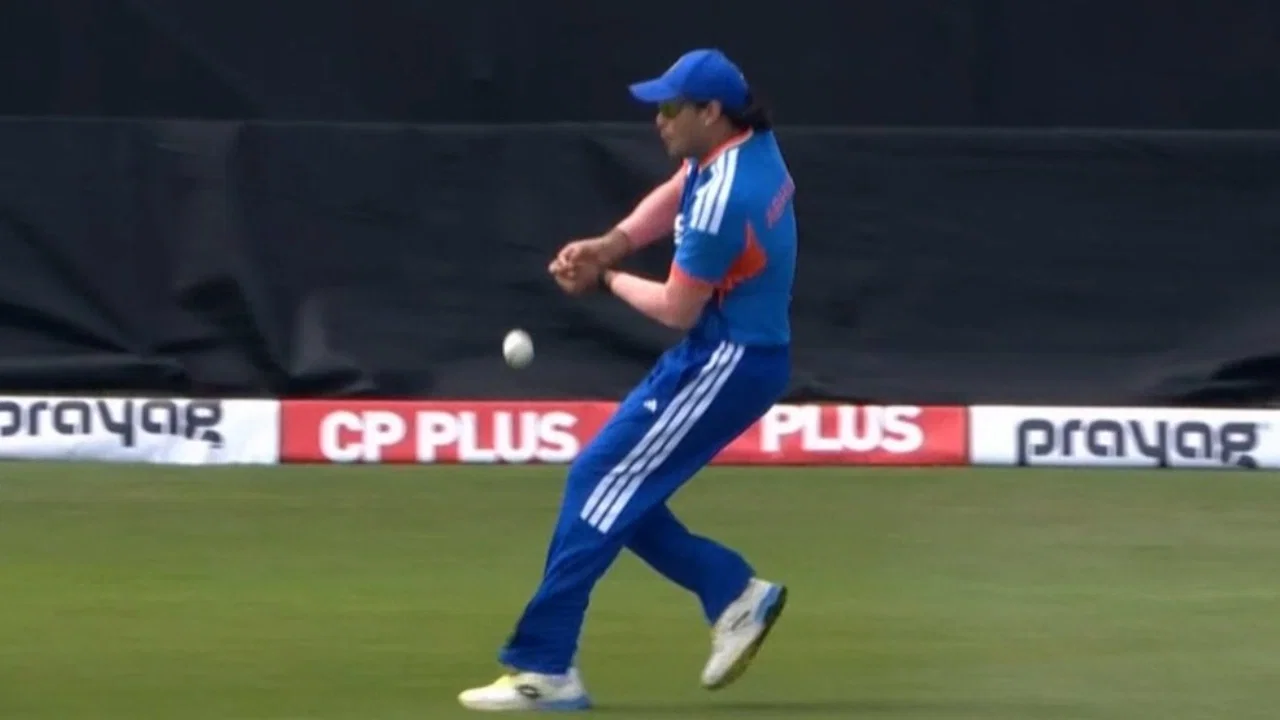 Abhishek Sharma Drops SITTER Of Gareth Delany In IND Vs IRE 1st T20I