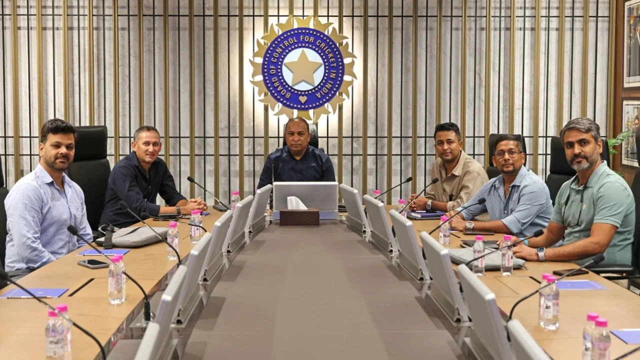 BCCI overlooks Ruturaj Gaikwad, officially confirms Virat Kohli's  replacement for Afghanistan ODIs