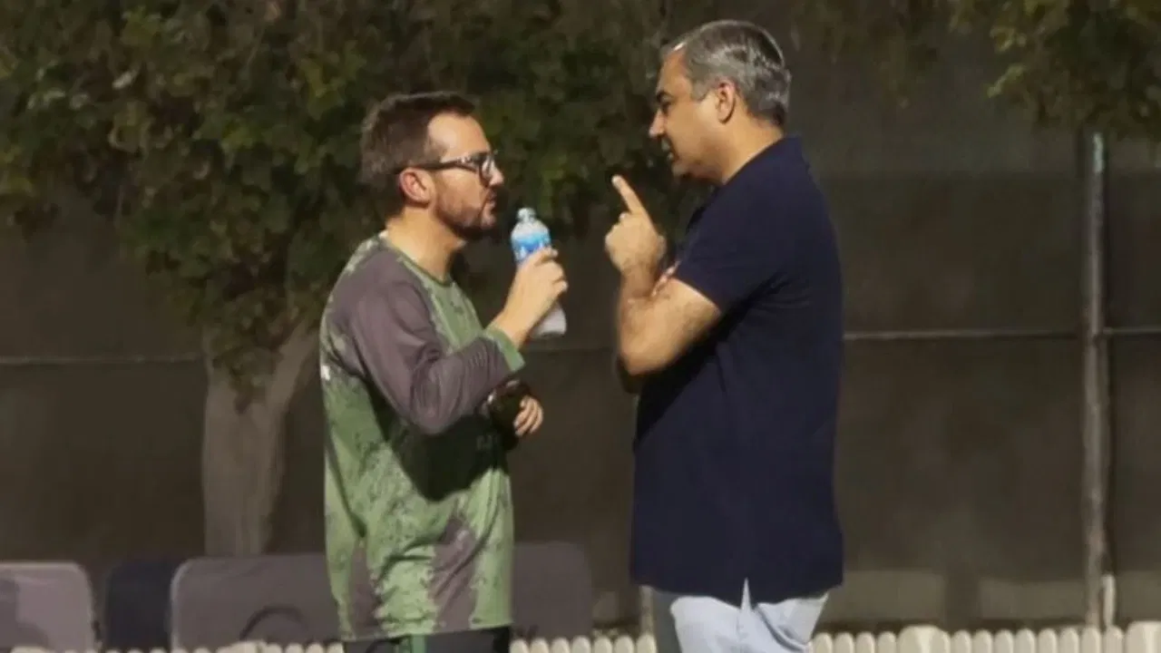 Mike Hesson with PCB head Mohsin Naqvi