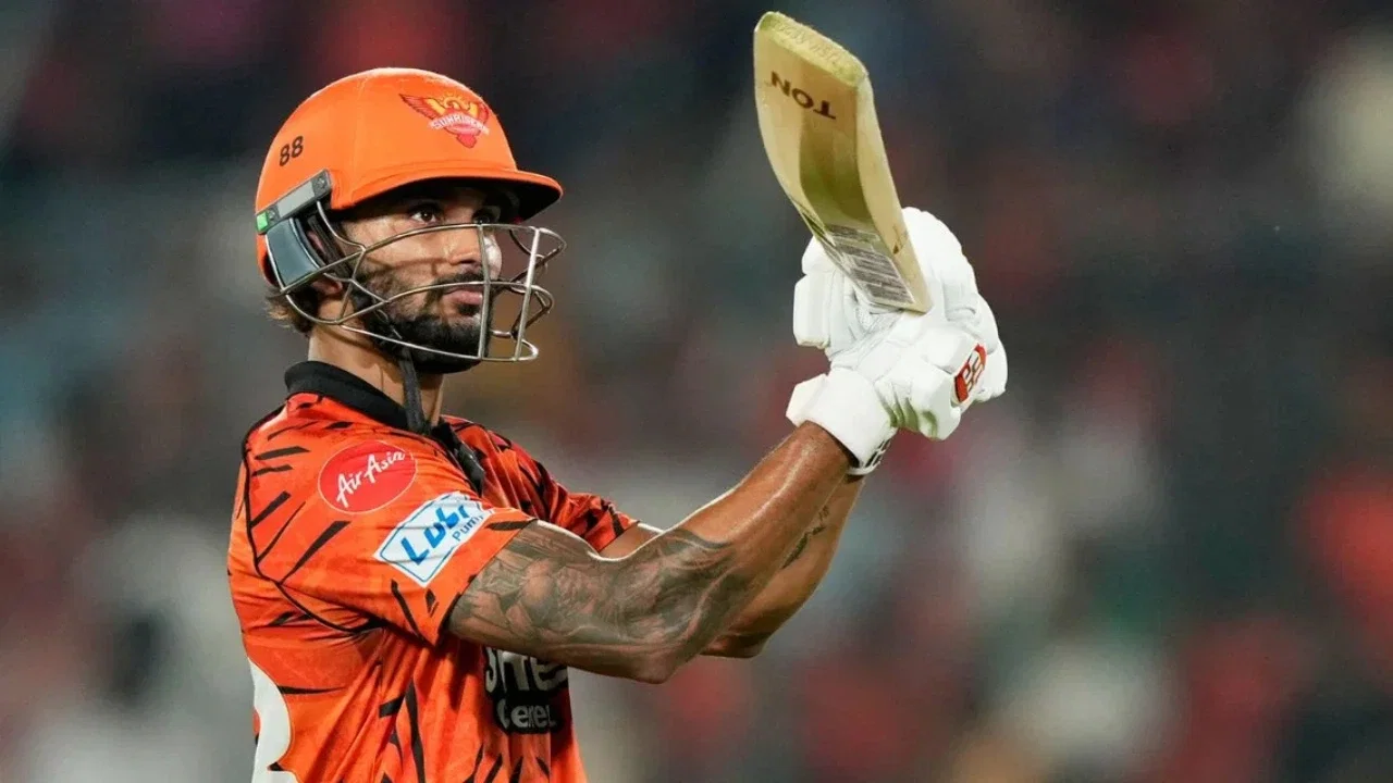 Deep Dasgupta IGNORES Hardik Pandya calls Nitish Kumar Reddy as proper all-rounder for India