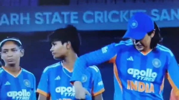 Smriti Mandhana skips handshake with Harmanpreet Kaur, rift rumours resurface