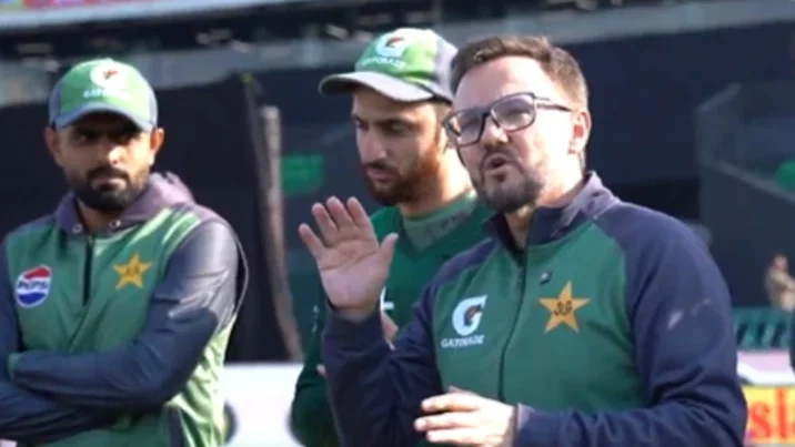 Pakistan batter Babar Azam and Mike Hesson - PCB