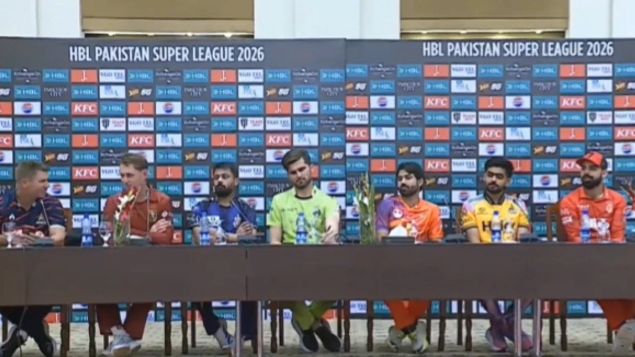 Shaheen Afridi lashed out at journalists after asked about Pakistan Team during PSL press-conference