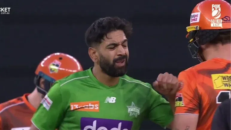 Haris Rauf Gets Physical With Finn Allen Shoves Him Violently In BBL What Happens Next Stuns Everyone