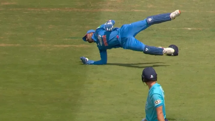 KL Rahul Takes Stunning Catch To Dismiss Will Jacks