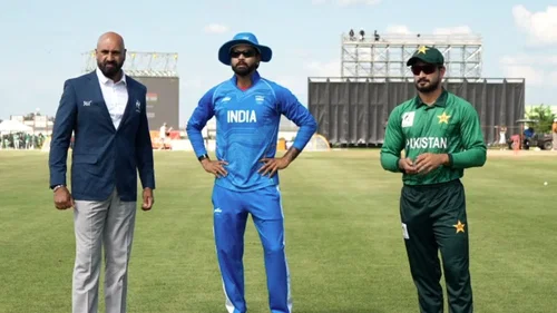 Shreyas Iyer No Handshake At Toss But Shreyas Lyer And Sahibzada Farhan Smile And Nod Towards Each Other India To Bat First In The Gold Medal Match