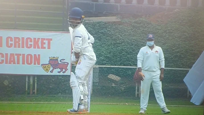 Ranji Trophy Sarfaraz Khan Mumbai Delhi Wear Mask